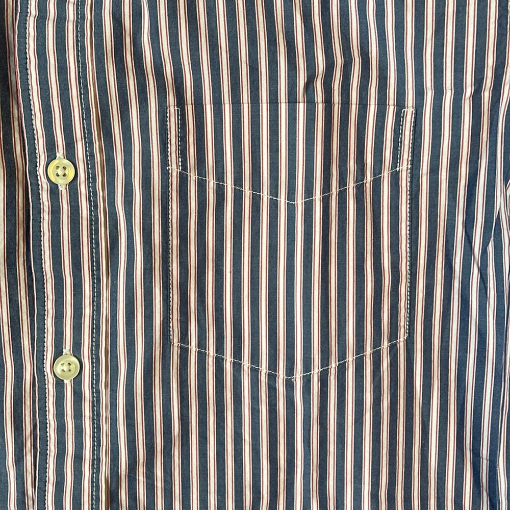 GAP Button Down Shirt - Picture 6 of 7